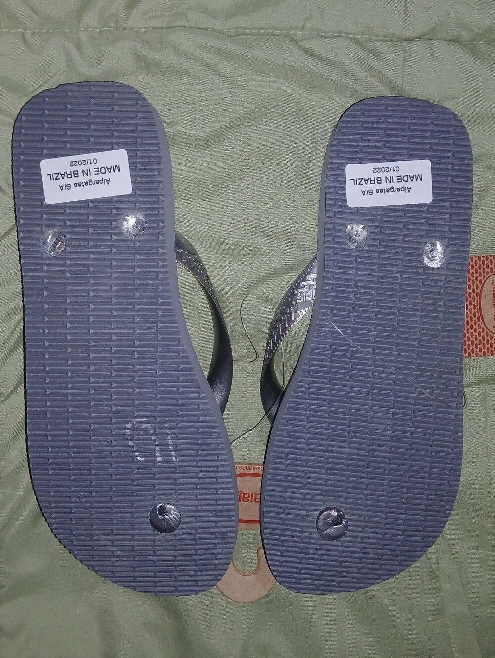 Havaianas Classic Rubber Flip Flops Metallic Steel Gray Unisex 7/8 Women 6/7 Men - Picture 3 of 5